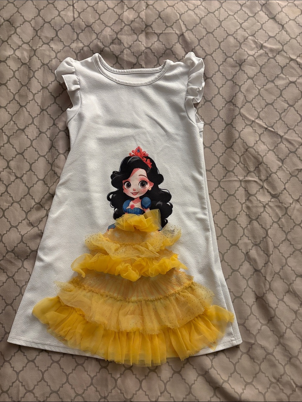 SHEIN White Sleeveless Dress with Yellow Tulle Ruffles